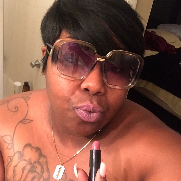 Meet your Posher, Fourfive - Picture 2 of 3